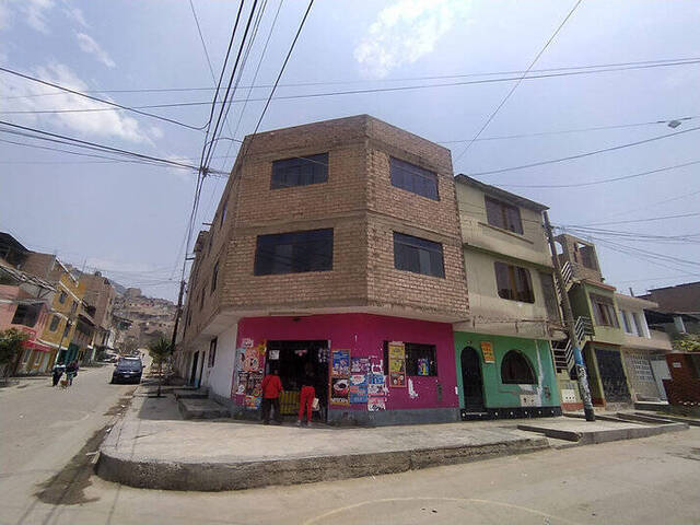 #18 - Casa para Venta en Lima - LIM - 1